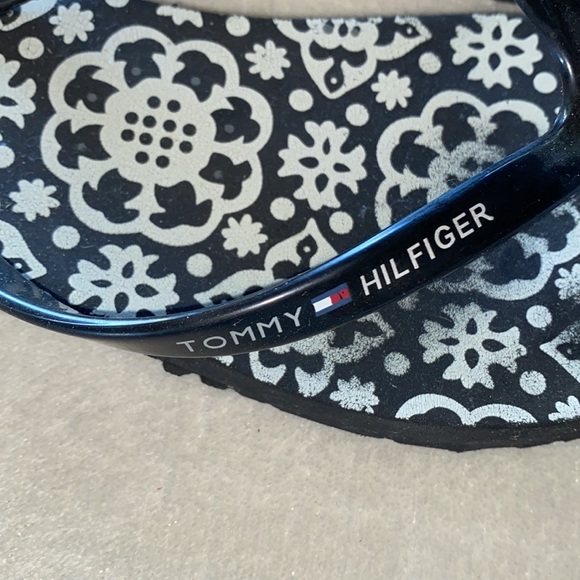 Tommy Hilfiger Black Flip Flop Sandals - Picture 2 of 6